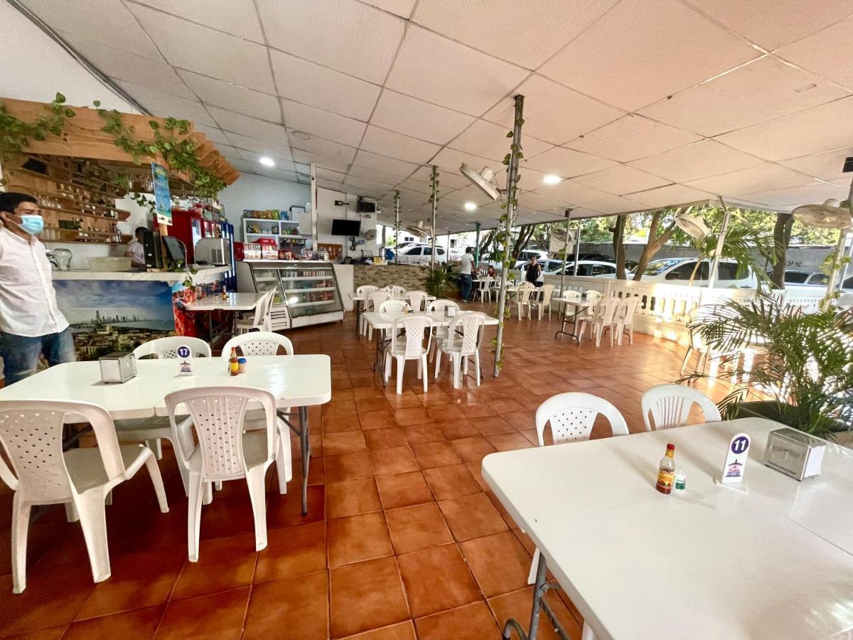 Hotel Y Restaurante La Quinta — Fotos 3